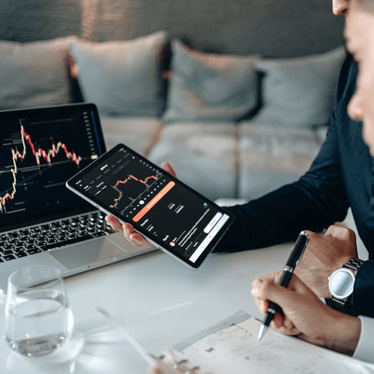 Eryxavin - Et team av eksperter på kryptovaluta